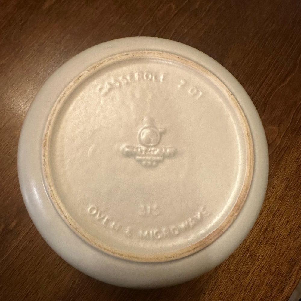 vintage Pfaltzgraff Yorktowne stoneware covered baking dish - Picture 8 of 8